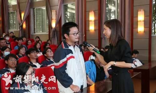 胡集高中心理教师到东宝中学作心理辅导讲座