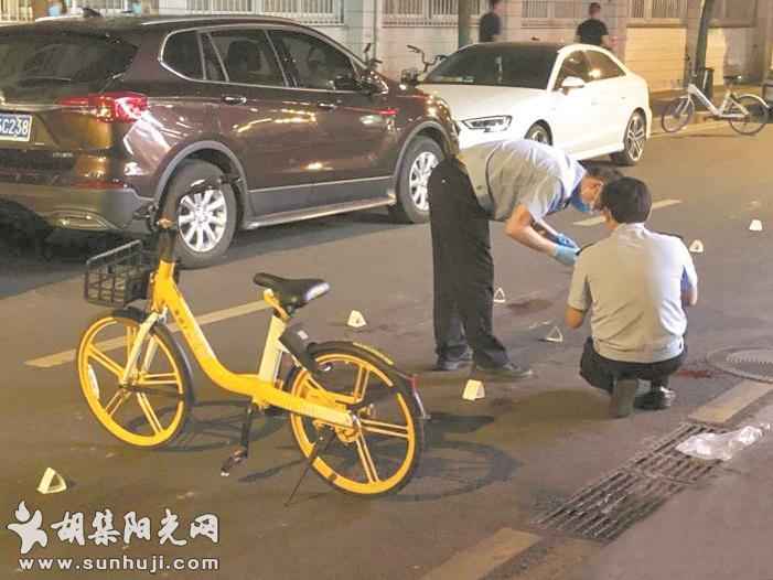 南京街头多名群众勇斗歹徒 受伤“胖哥”已脱离生命危险